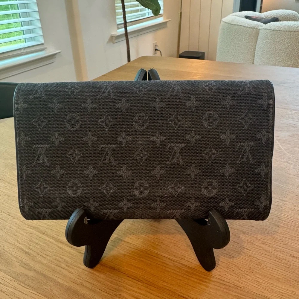 Louis Vuitton Mini Lin International - Picture 2 of 9